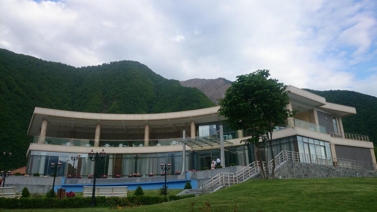 Hotel Sheki Park Exteriér fotografie