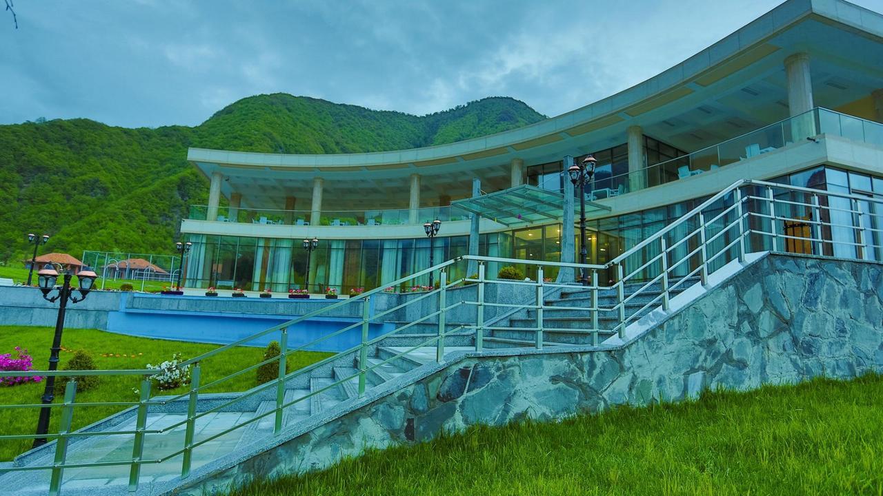Hotel Sheki Park Exteriér fotografie