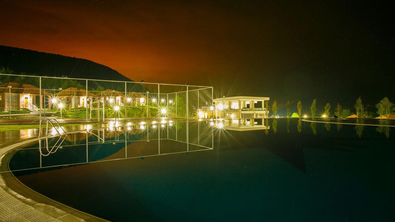 Hotel Sheki Park Exteriér fotografie