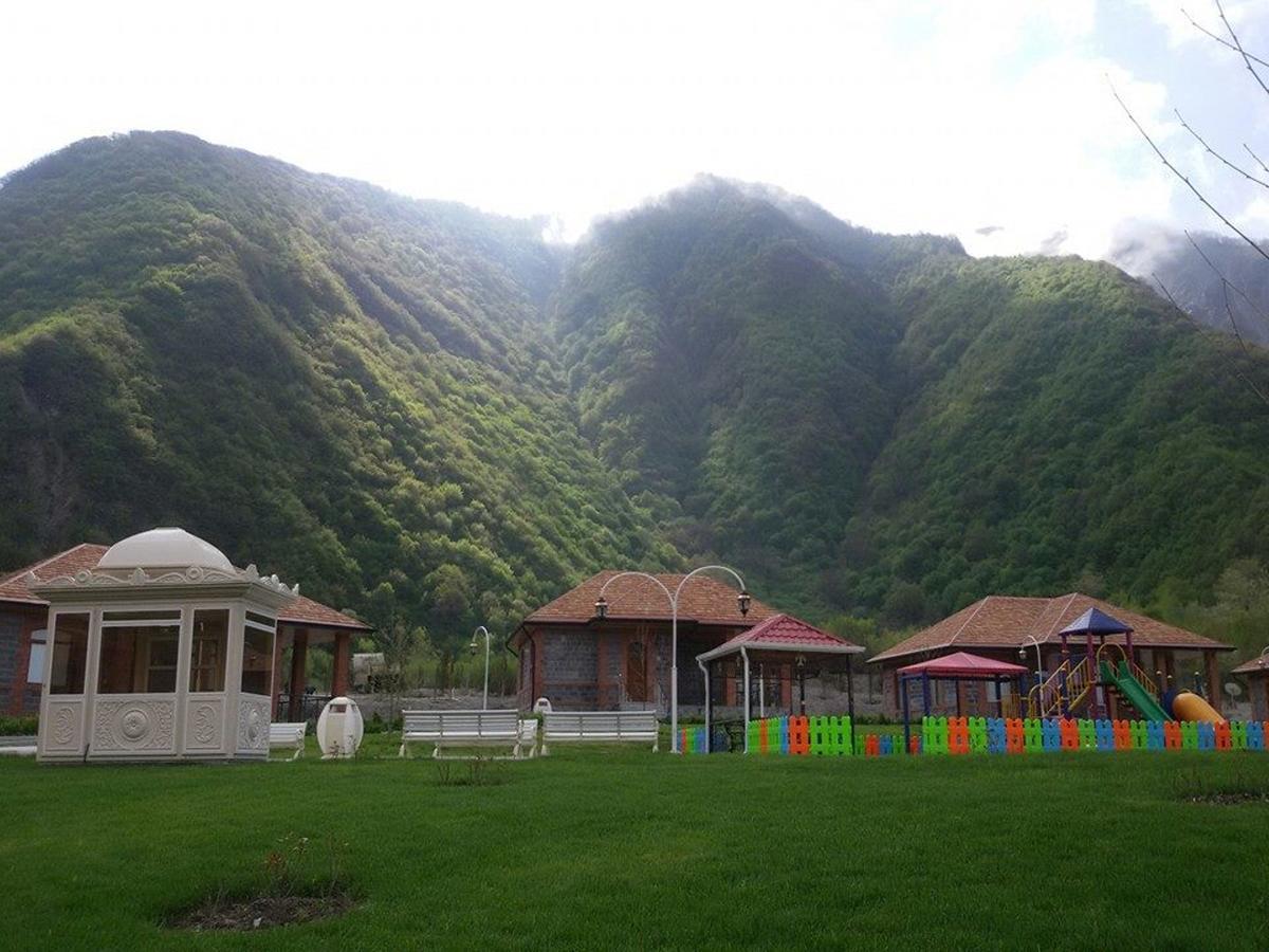 Hotel Sheki Park Exteriér fotografie