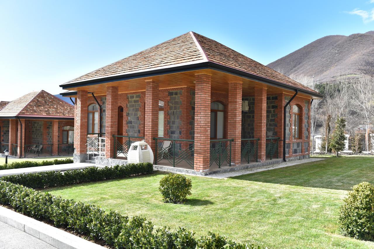 Hotel Sheki Park Exteriér fotografie